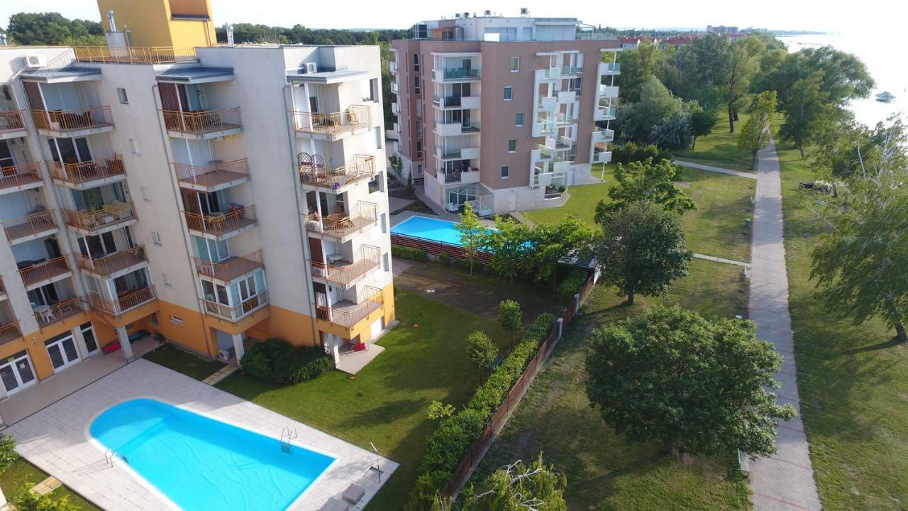 Viktoria Apartmanok Siofok Ngoại thất bức ảnh