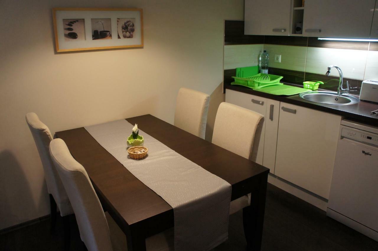 Viktoria Apartmanok Siofok Ngoại thất bức ảnh